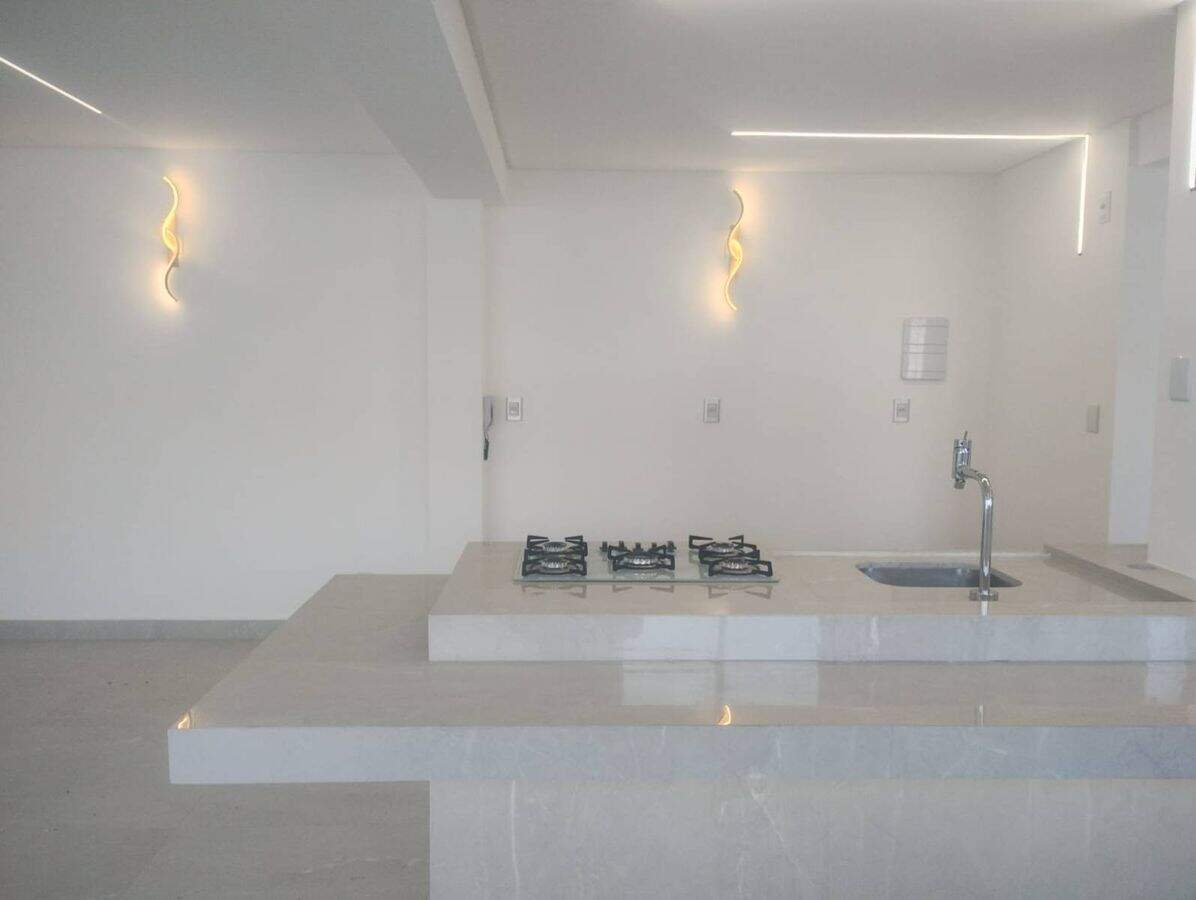 Apartamento à venda em Itajaí Centro | 3 Quartos, 1 Suíte, Frente, 1 Vaga