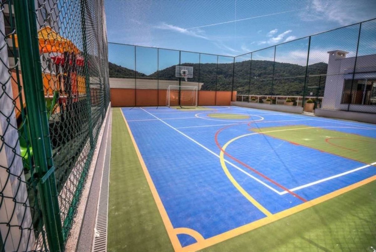 Apartamento frente mar, semimobiliado localizado na Barra Sul de Balneário Camboriú