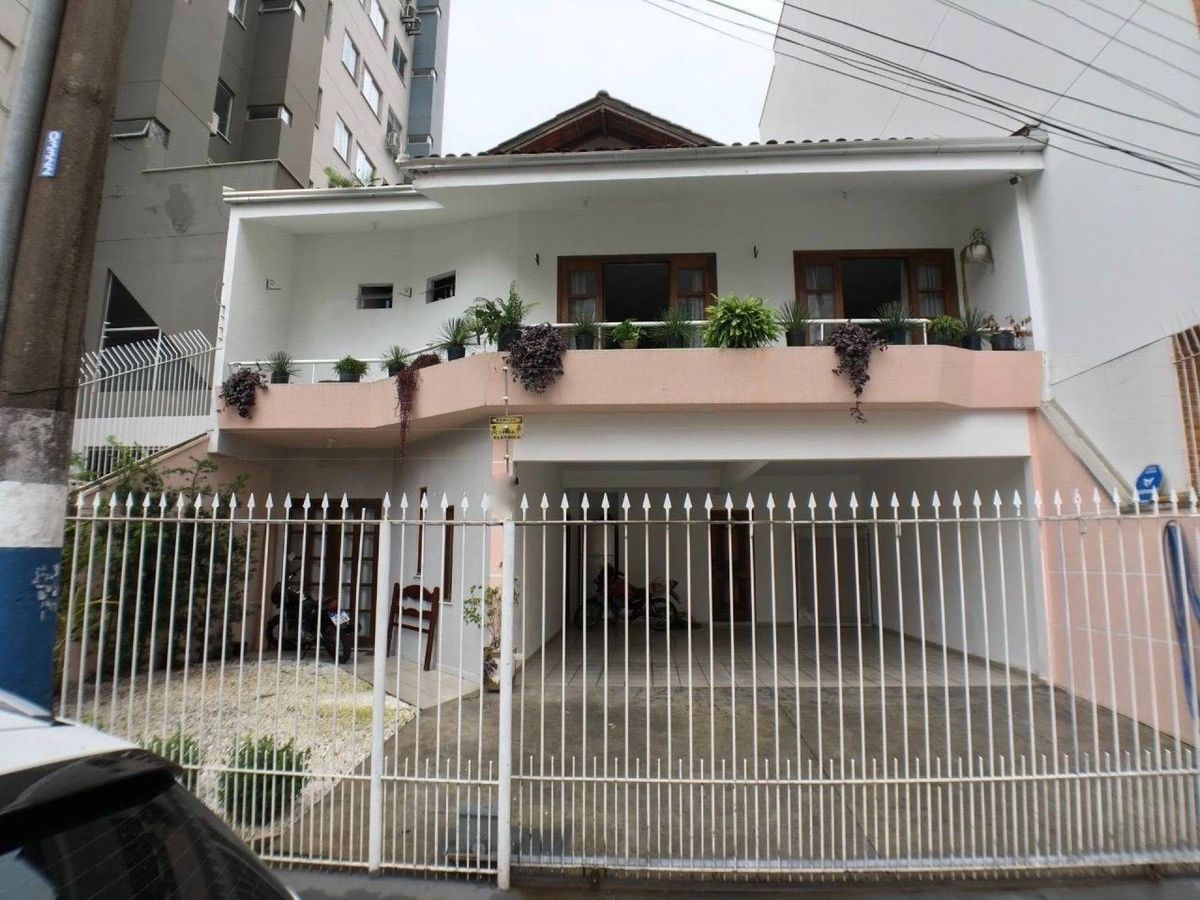 Casa a venda em Balneário Camboriú!