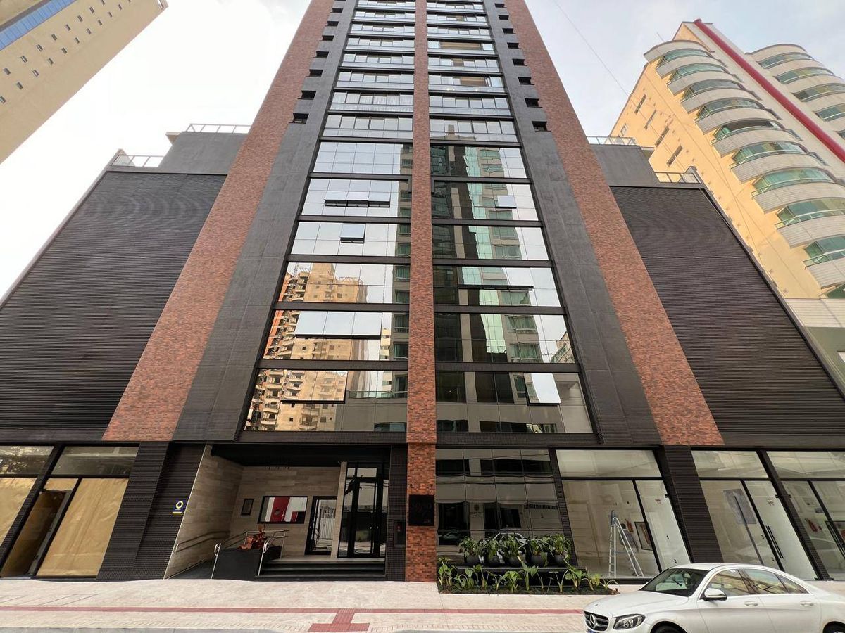 Apartamento mobiliado e equipado com 04 dormitórios à venda | Centro, Balneário Camboriú, SC