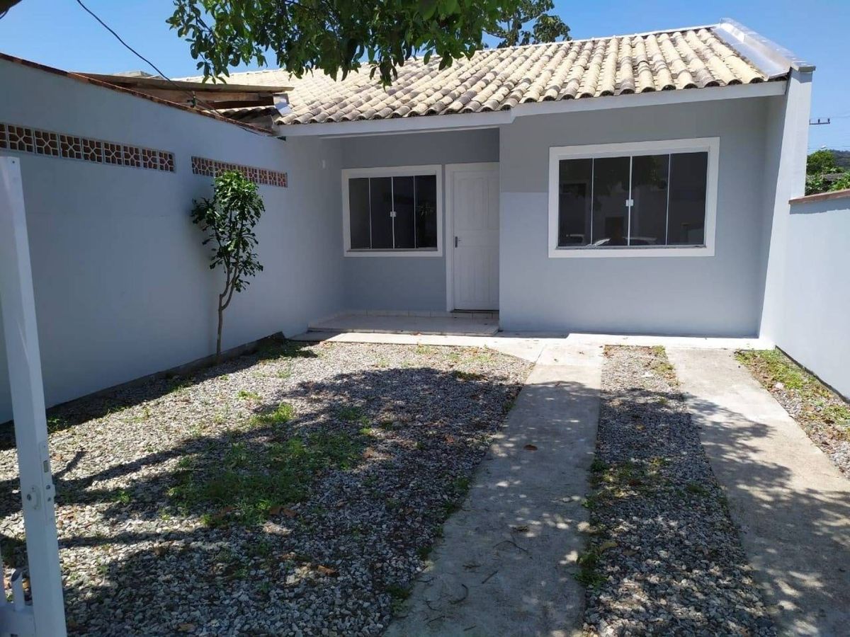 Casa 2 dormitórios para venda, bairro Nova Esperança, Balneário Camboriú, Santa Catarina