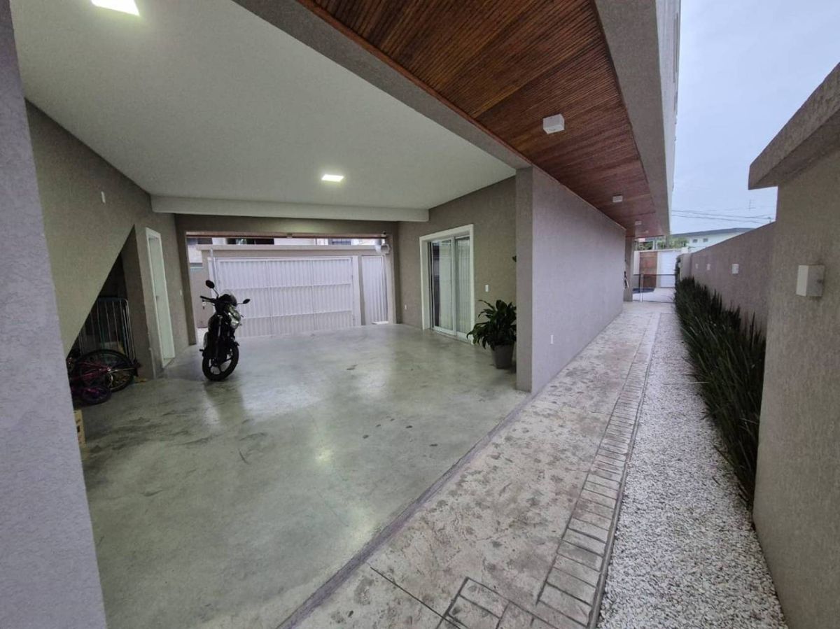 Bela casa, no centro de camboriú. para | Centro, Camboriú, Santa Catarina