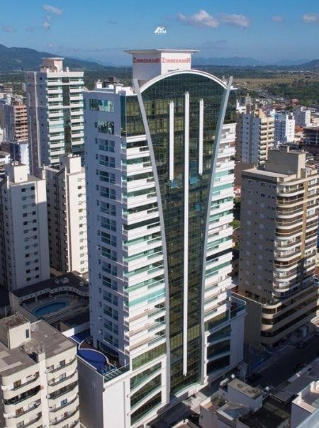 Lá Lumiere Cobertura Duplex – Exclusividade e Lazer Sem Limites