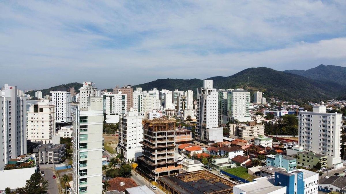 Apartamento a venda de 03 suítes, meia praia, itapema-sc para | Meia Praia, Itapema, Santa Catarina