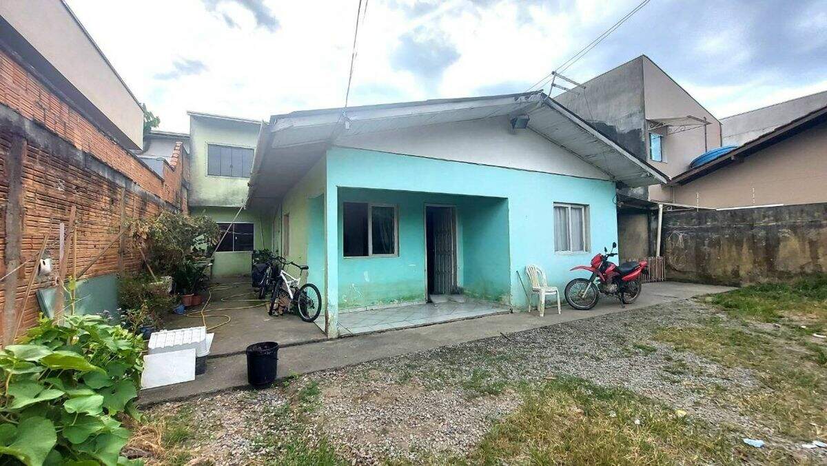 Casa residencial com terreno de 392 m² em Balneário Camboriú – Nova Esperança