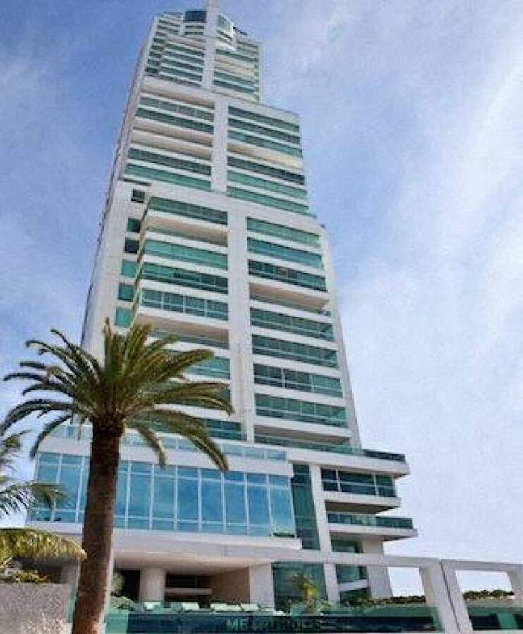 Metrópolis — Apartamentos com Estrutura Completa de Lazer