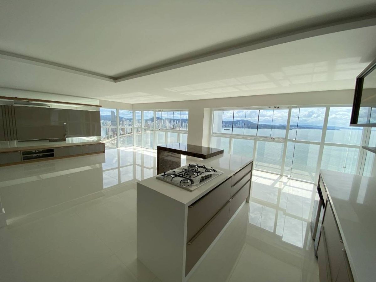 Apartamento semimobiliado localizado na barra sul de balneário camboriú, na torre central do ibiza t para | Centro, Balneário Camboriú, Santa Catarina