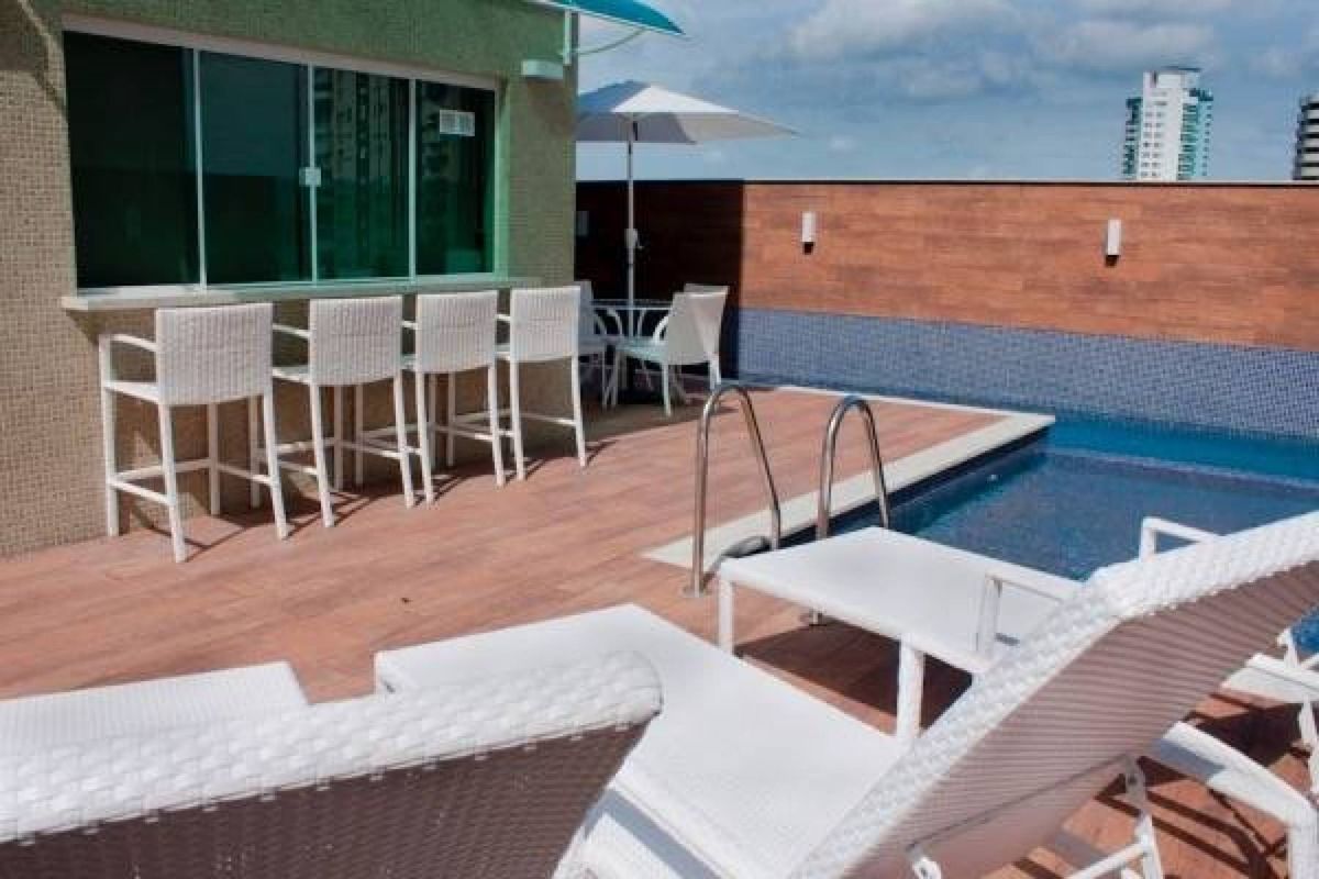 Apartamento quadra mar com 03 suítes no centro de balneário camboriú.