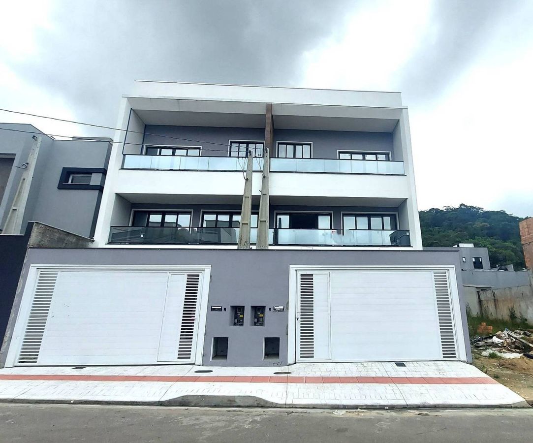 Sobrado triplex a venda em camboriú para | São Francisco de Assis, Camboriú, Santa Catarina