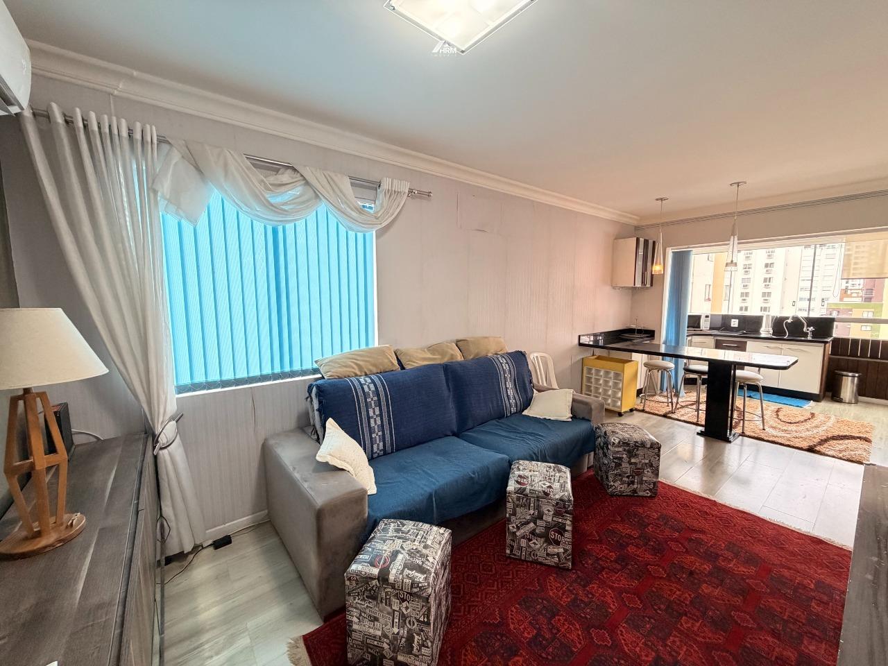 Apartamento de 3 quartos á 250 metros do mar a venda no Centro de Balneário Camboriú/SC
