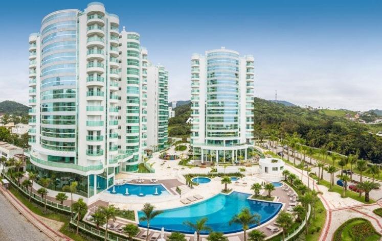 Brava Beach – Exclusividade Frente Mar com Estrutura Completa