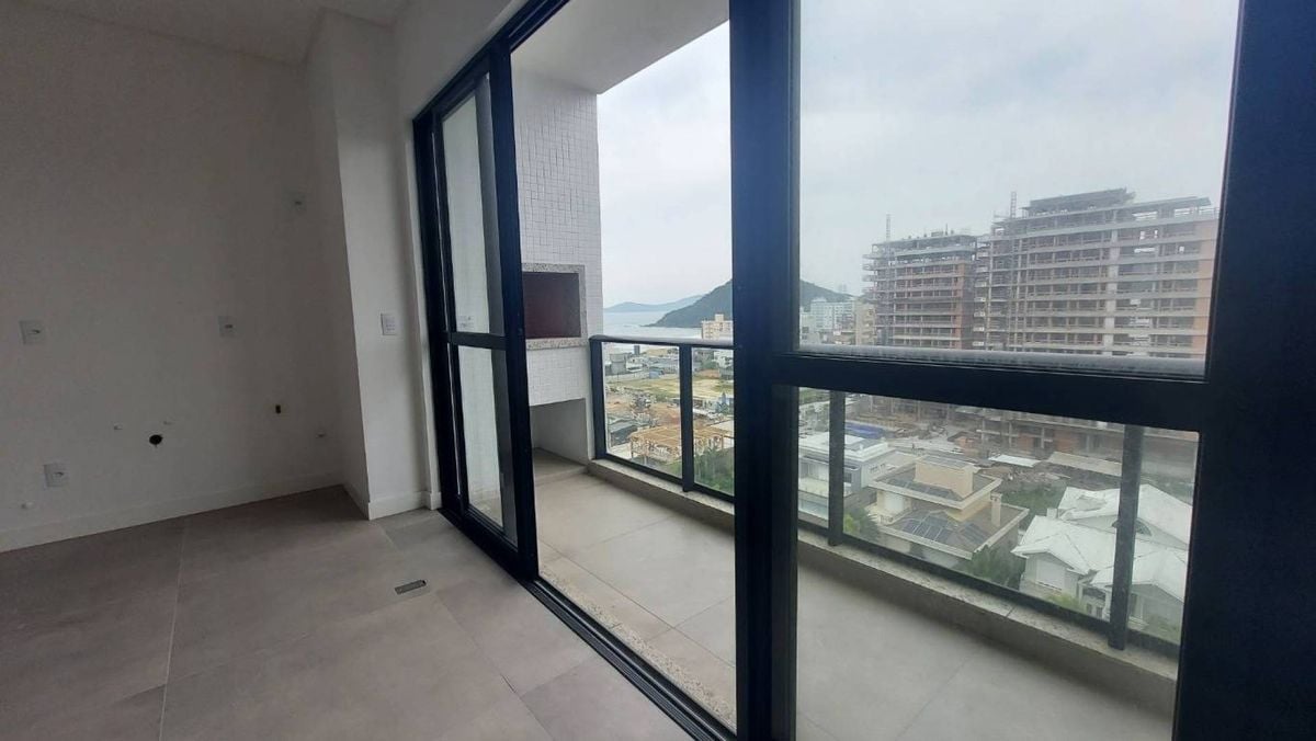 Apartamento com 3 suítes e vista mar na praia brava em itajaí-sc. 