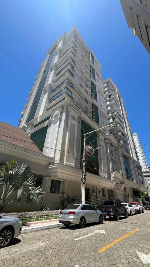 Apartamento com 4 quartos para venda |