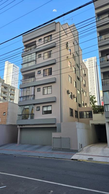 Apartamento 2 dormitórios mobiliado no Centro – Balneário Camboriú, 71 m²