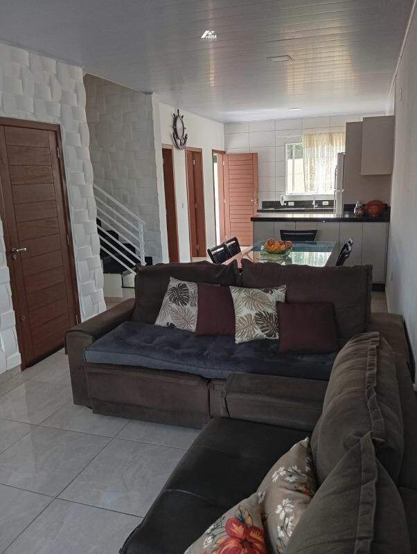 Terreno com 1 sobrado + 2 apartamentos em Perequê, Porto Belo - Venda R$ 2.500.000
