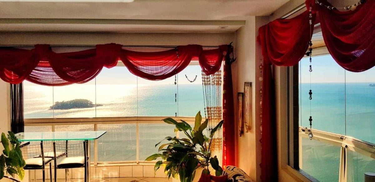 Apartamento a venda frente mar em Balneário Camboriú.