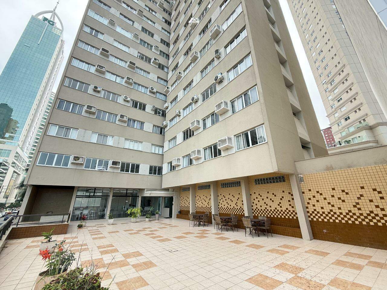 Apartamento 3 quartos (1 suíte) em Balneário Camboriú – Estuda aceitar permuta