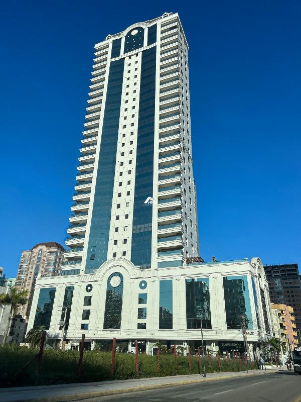 Paramount Tower – Estrutura Moderna e Lazer Completo