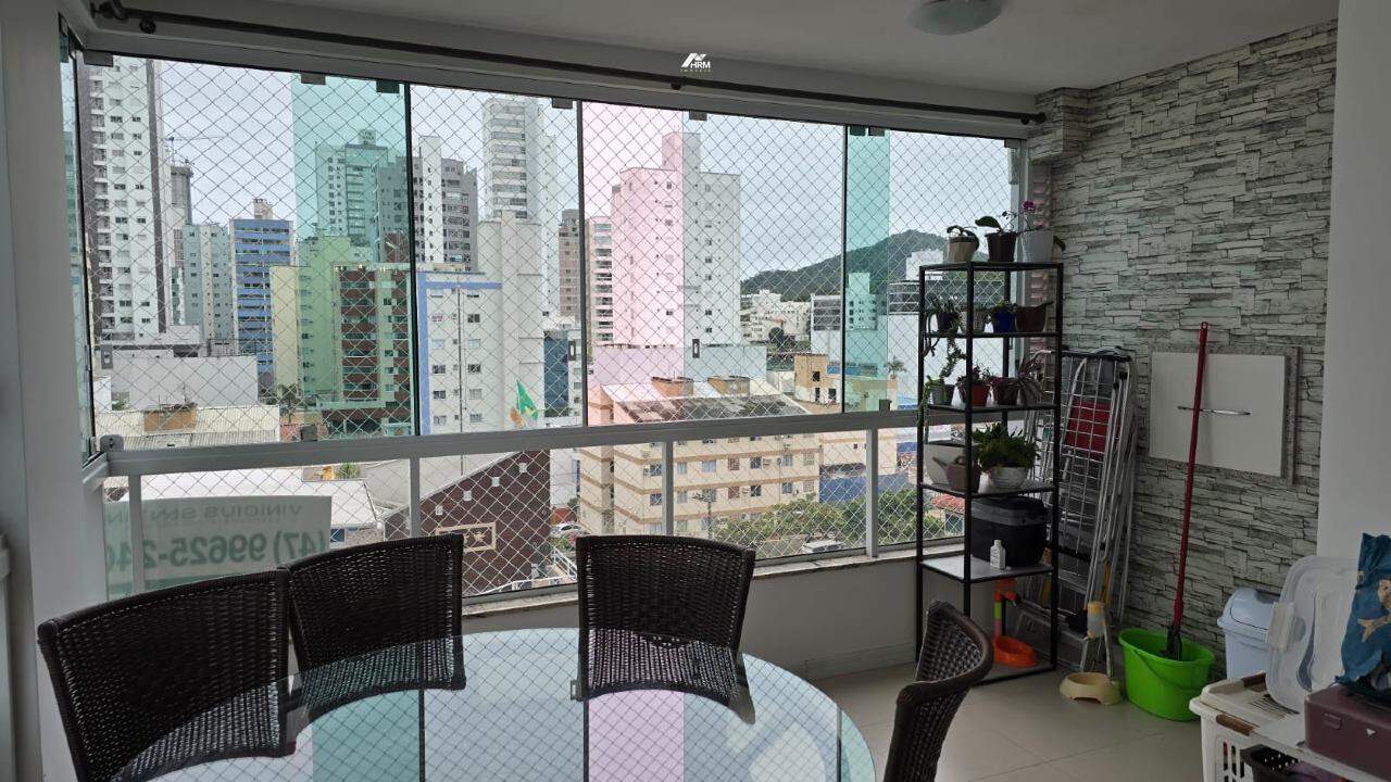 Apartamento 2 suítes mobiliado com varanda gourmet, 2 vagas — Balneário Camboriú (Pioneiros)