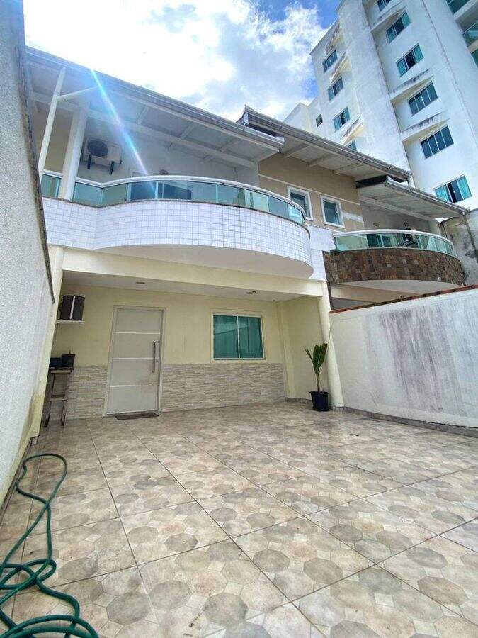 Casa com 3 quartos para venda |