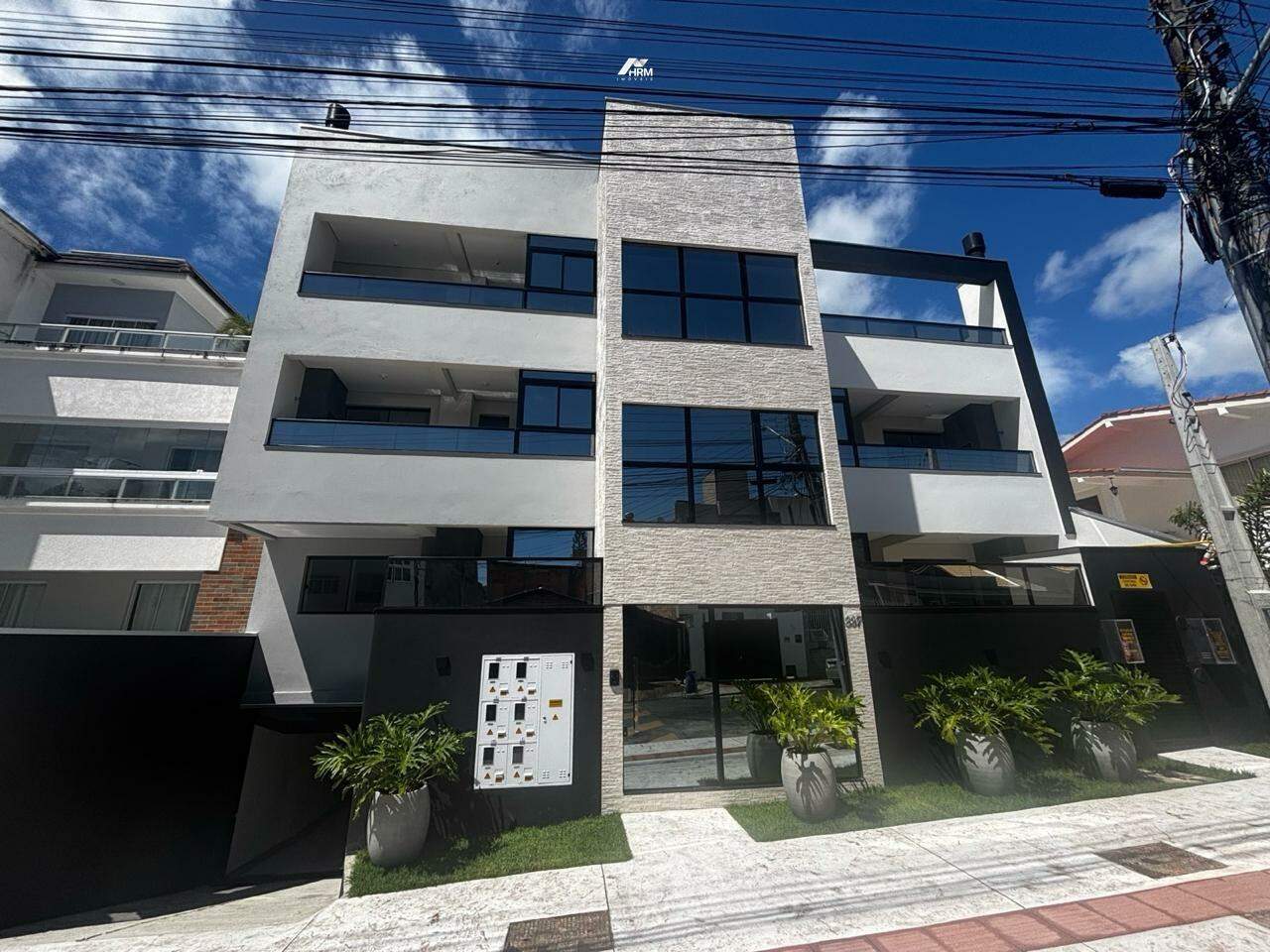 Apartamento a venda 02 quartos em Balneário Camboriú