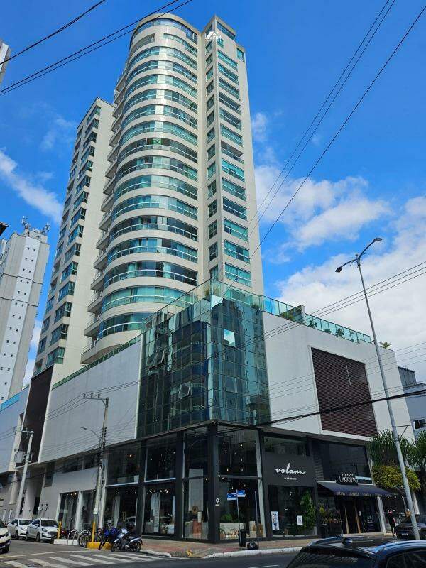 Apartamento à venda 03 quartos em Balneário Camboriú
