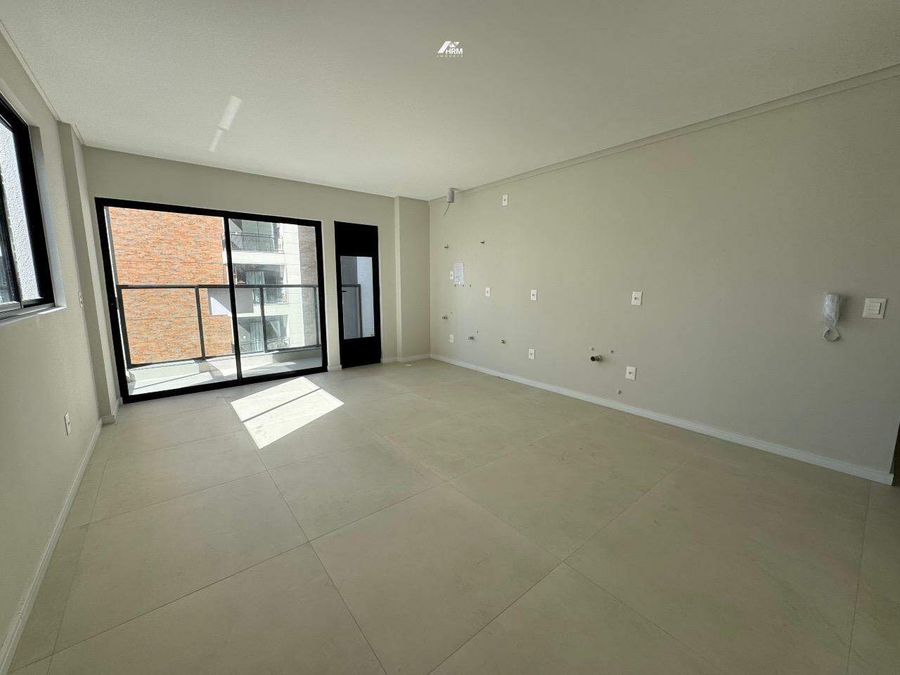 Apartamento novo com 03 quartos no Bairro Tabuleiro em Camboriú