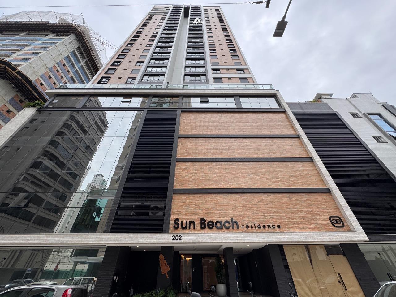 Apartamento com 04 suítes no Centro de Balneário Camboriú