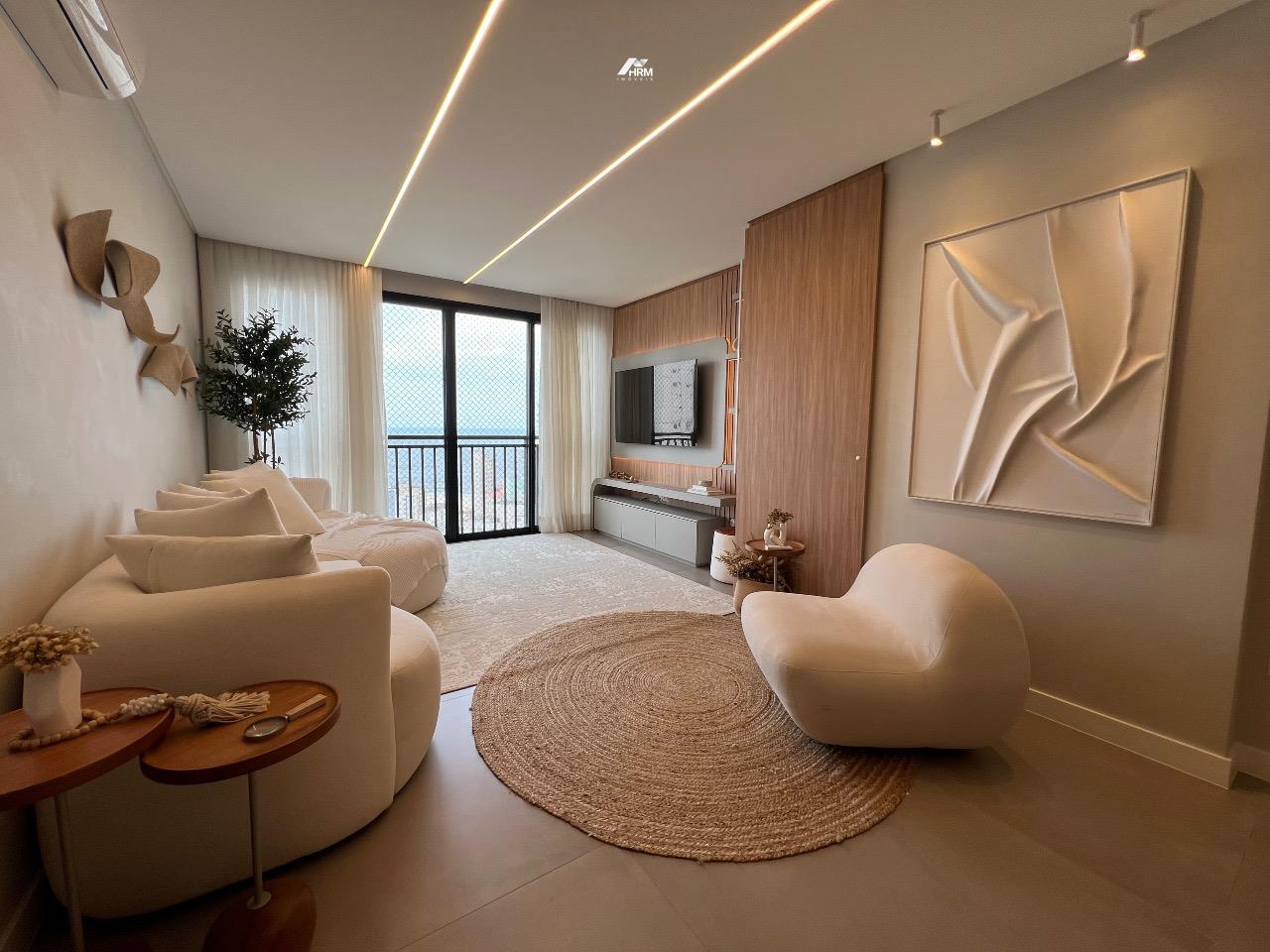 Apartamento com 04 suítes no Centro de Balneário Camboriú