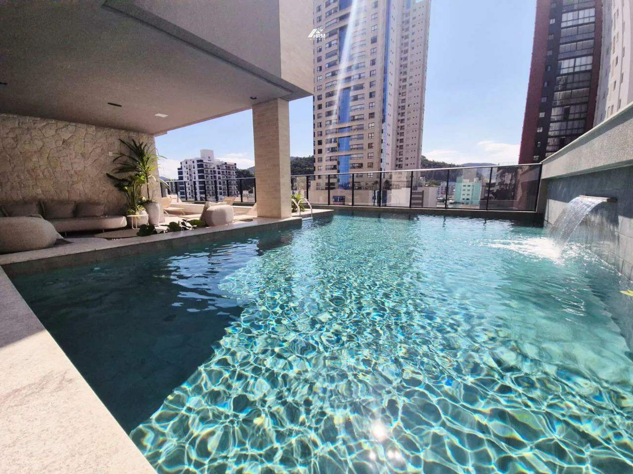 Apartamento 03 quartos a venda em Balneário camboriú