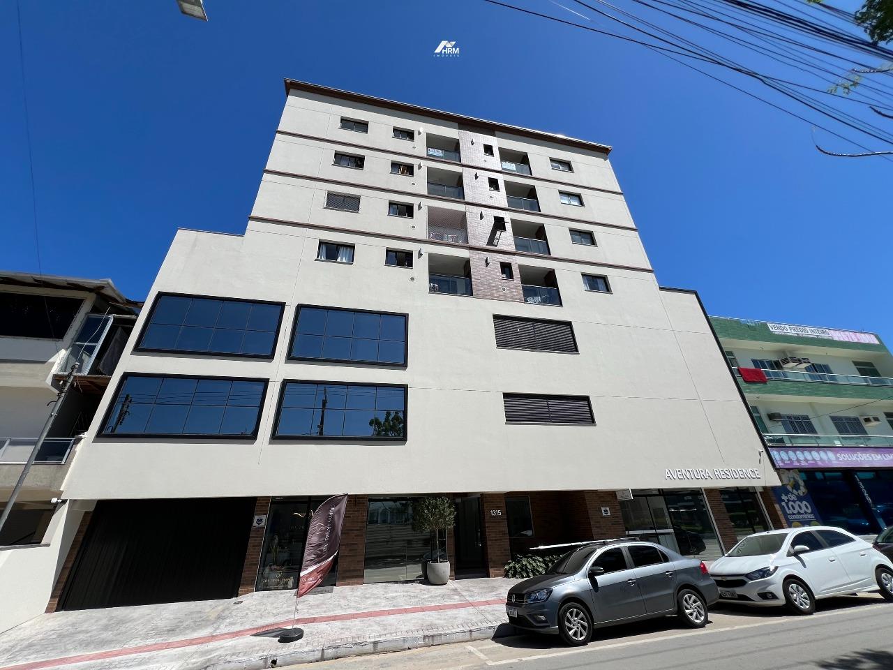 Apartamento mobiliado com 2 quartos e 2 vagas, para venda em Balneário Camboriú