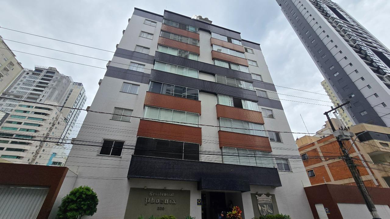 Apartamento 3 quartos (1 suíte) no Centro de Balneário Camboriú – 104 m² mobiliado, 1 vaga