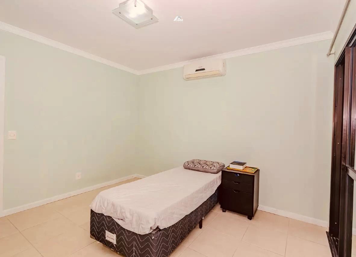 Apartamento à venda com 3 quartos no Edifício Sethi — Centro de Balneário Camboriú