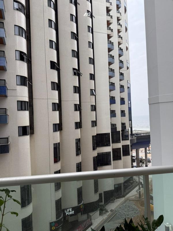 Ótimo apartamento mobiliado com vista mar em Balneário Camboriú - Residencial Paris