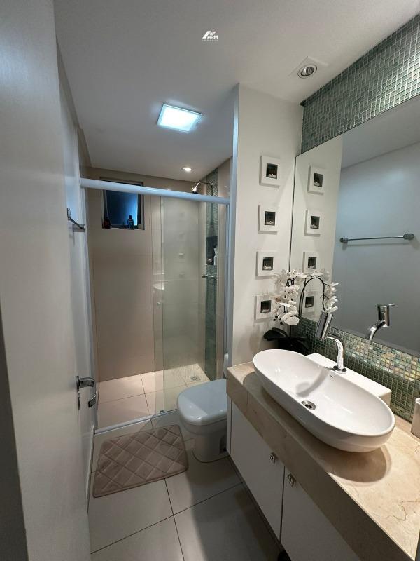 Ótimo apartamento mobiliado com vista mar em Balneário Camboriú - Residencial Paris