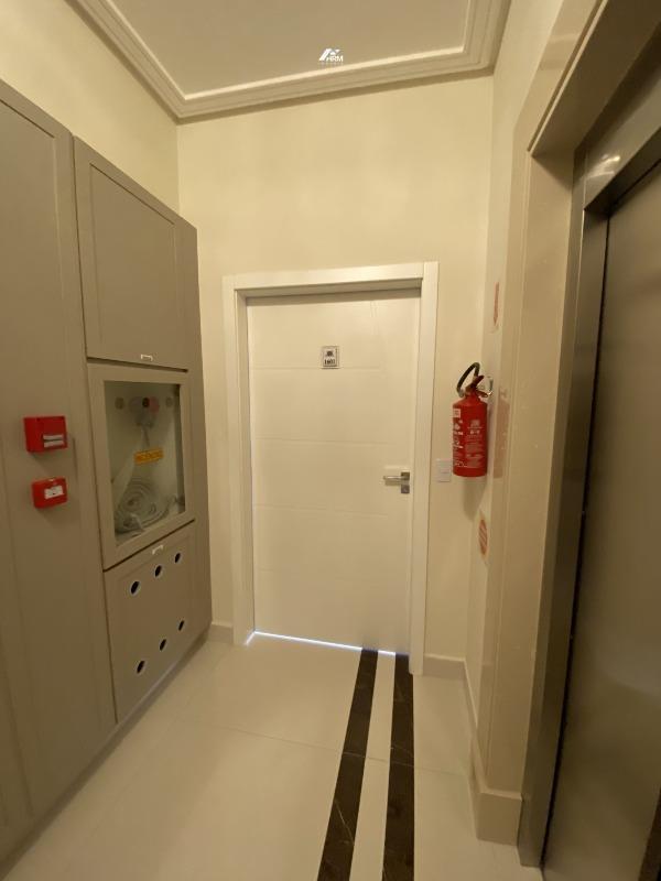 Apartamento de Alto Padrão com 4 Suítes