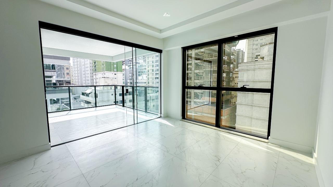 Apartamento com 3 Suítes, Varanda Gourmet e Condomínio com Piscina e SPA