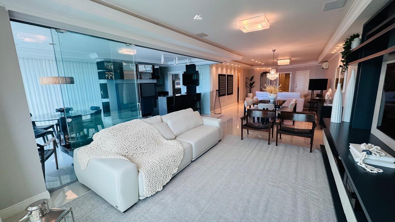 Luxo e Conforto: Apartamento com 4 Suítes, Rooftop, Piscinas e Lazer Completo