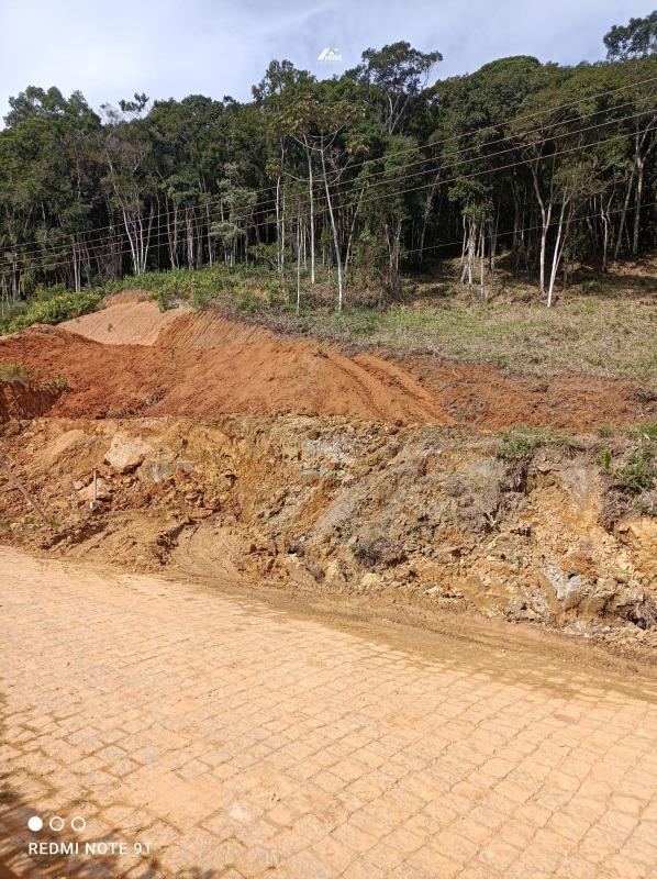 Terreno Amplo com Projeto Aprovado e Alvará de Construção
