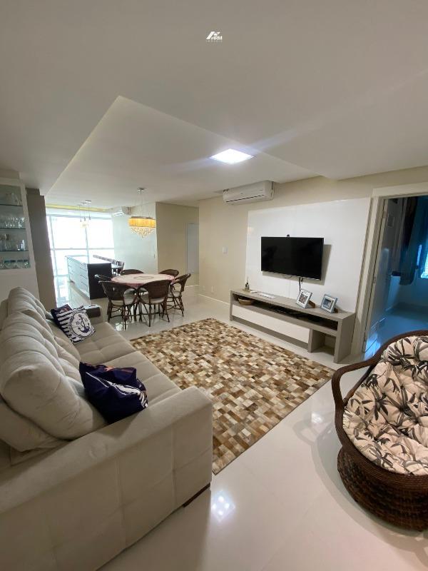 Apartamento Moderno com 3 Suítes, Piscina e Espaço Gourmet