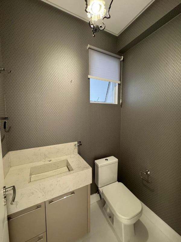 Alto Padrão com 4 Suítes e Lazer Completo