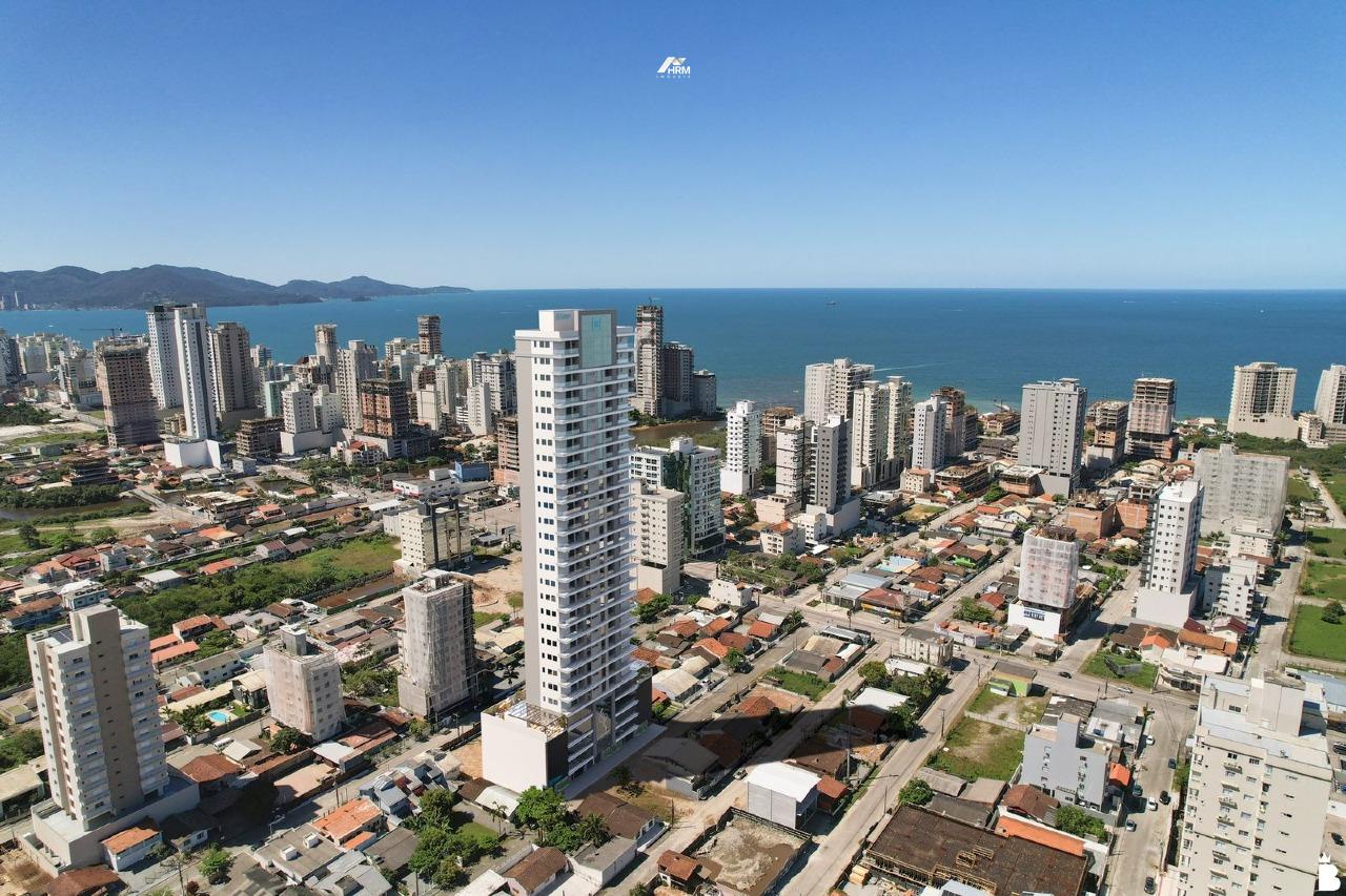 Conforto e Lazer Completo: Apartamento com Piscinas, Academia e Espaço Gourmet