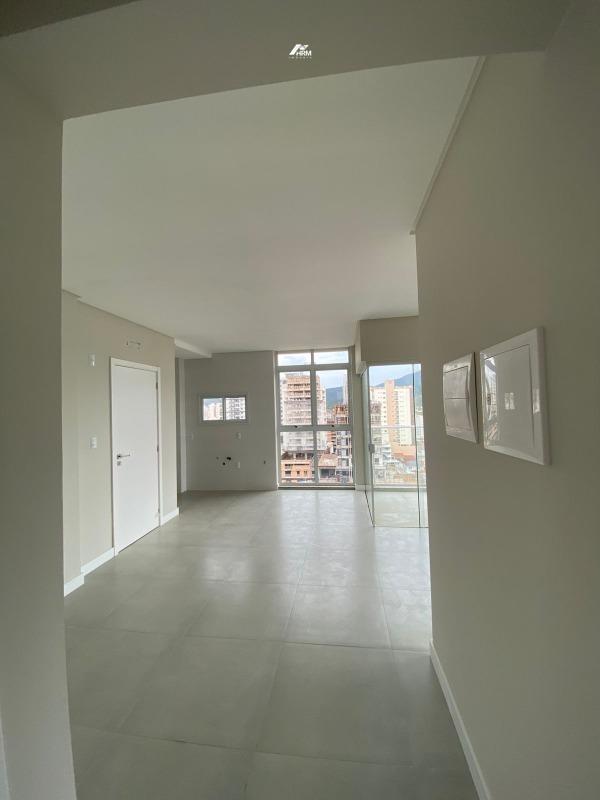 Apartamento com 1 Suíte, Sacada e Lazer Completo