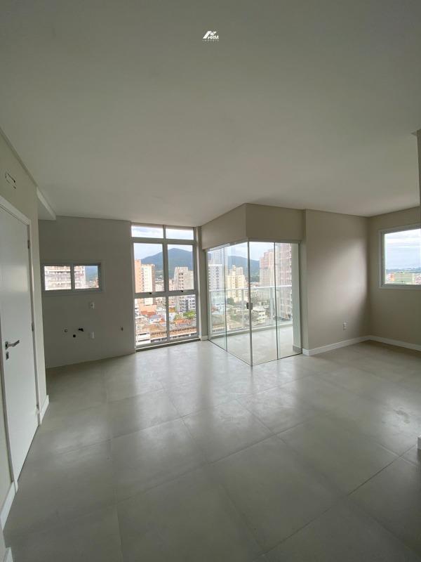 Apartamento com 1 Suíte, Sacada e Lazer Completo