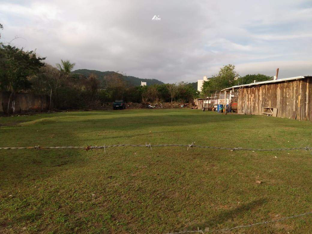 Terreno Frente ao Rio com Área para Marina em Localização Privilegiada