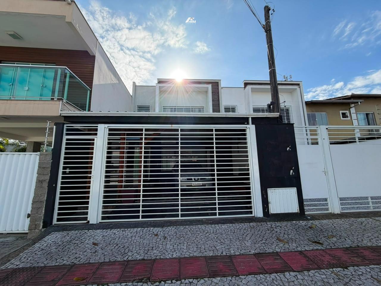 Sobrado mobiliado com180m² privativos e 3 quartos para venda | Centro, Balneário Camboriú, Santa Catarina