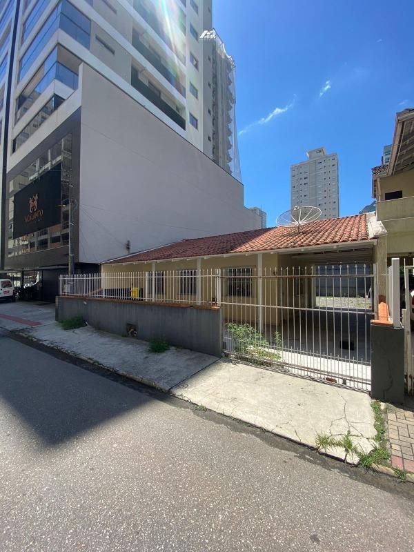 Casa com 152,7m² a apenas 580 metros do mar