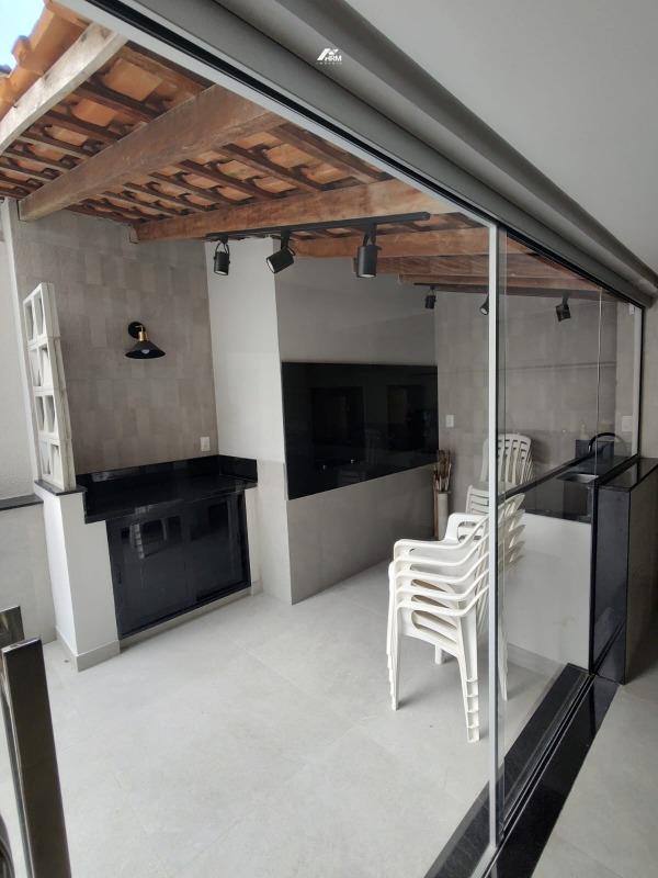 Apartamento com 2 quartos na região central de Balneário Camboriú.