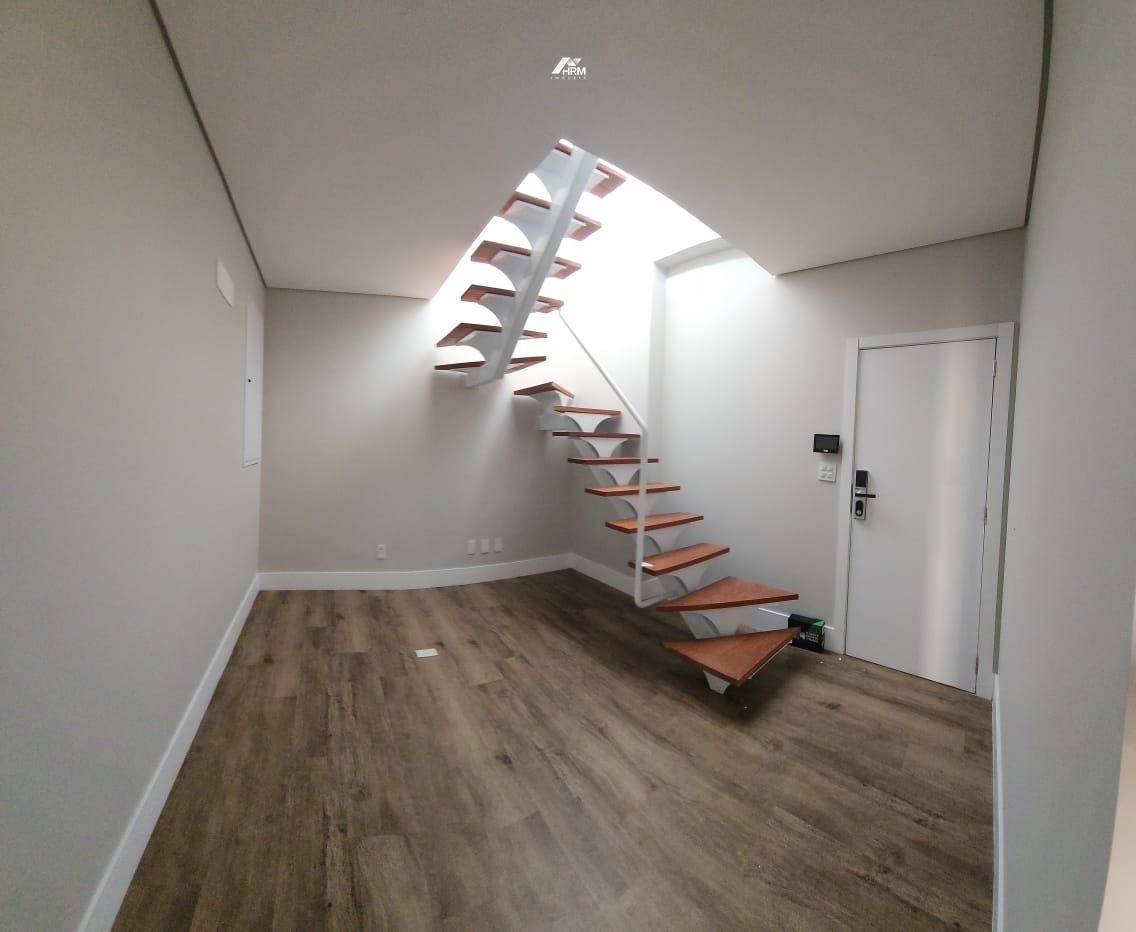 Apartamento de Luxo com 4 Suítes e Varanda Gourmet