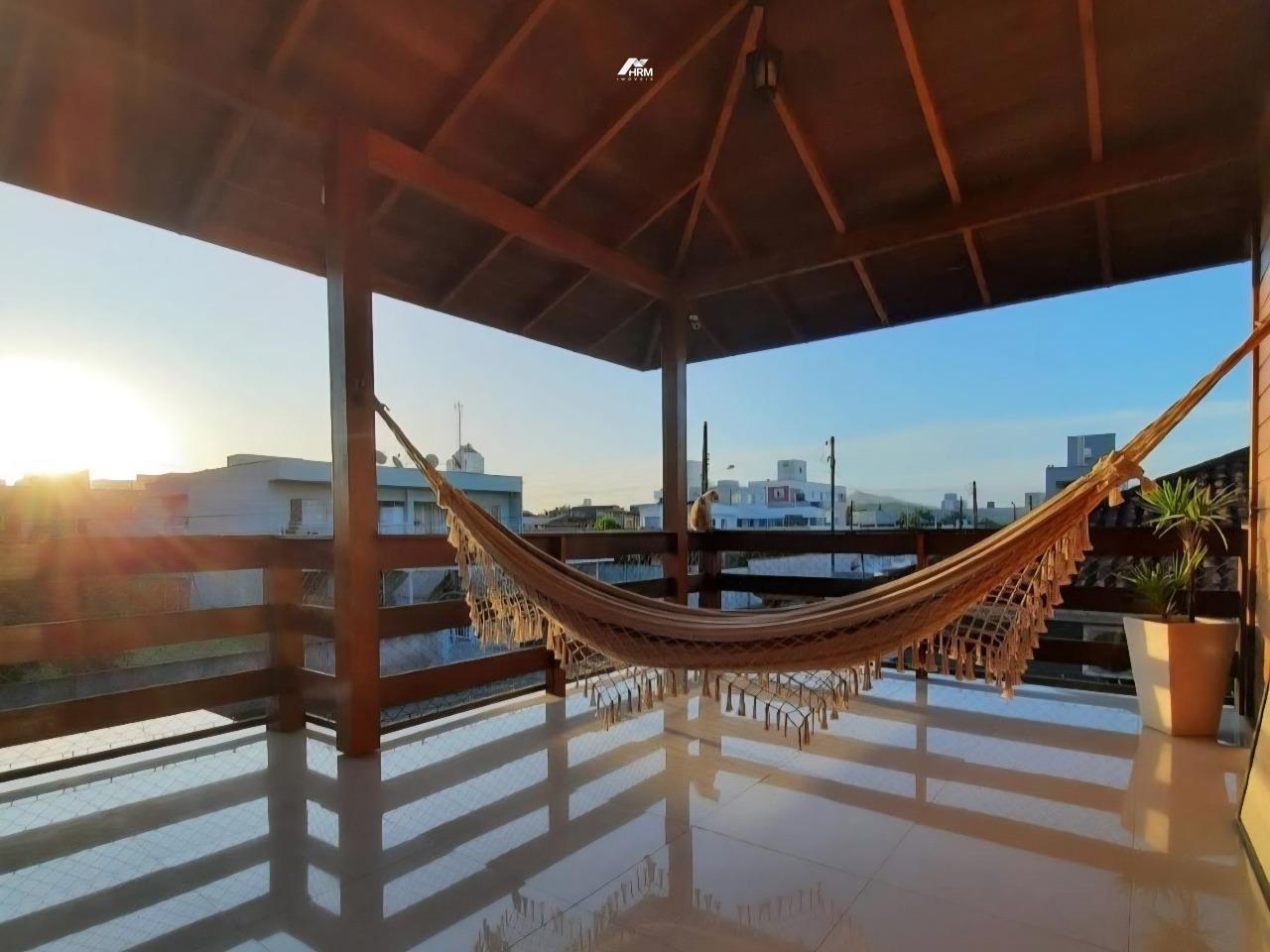 Casa Completa e Semi Mobiliada no Centro de Camboriú – Conforto, Lazer e Segurança